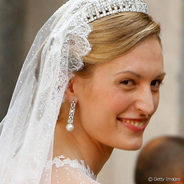 A Princesa Elisabetta Maria Rosboch von Wolkenstein optou por uma beleza mais suave e iluminada para o casamento